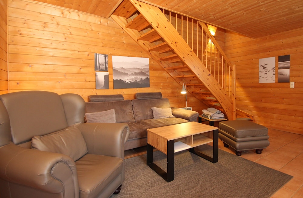 House, 2 Bedrooms, Terrace