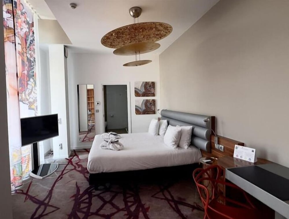 Executive Room