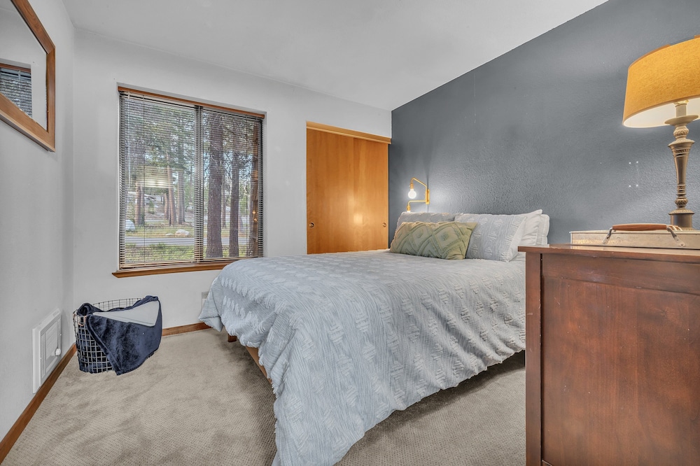 Condo, 1 Bedroom photo 2