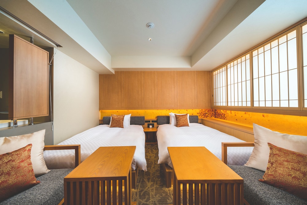 Superior Twin Room, Non Smoking, Bathtub - Photo 6