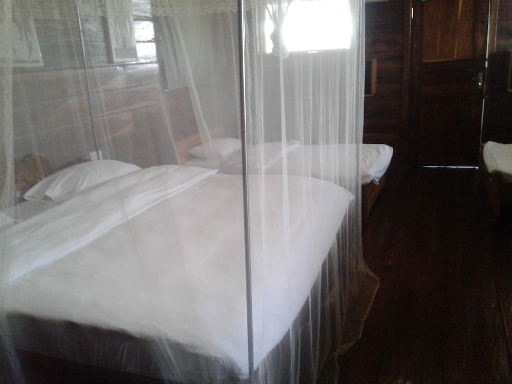 Comfort Triple Room, Balcony, Park View