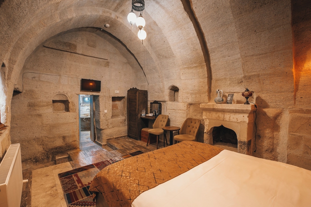 Deluxe Room - Photo 5