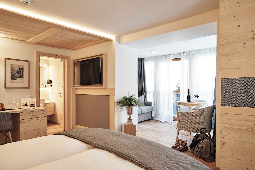 Deluxe Room (Grand) photo 2