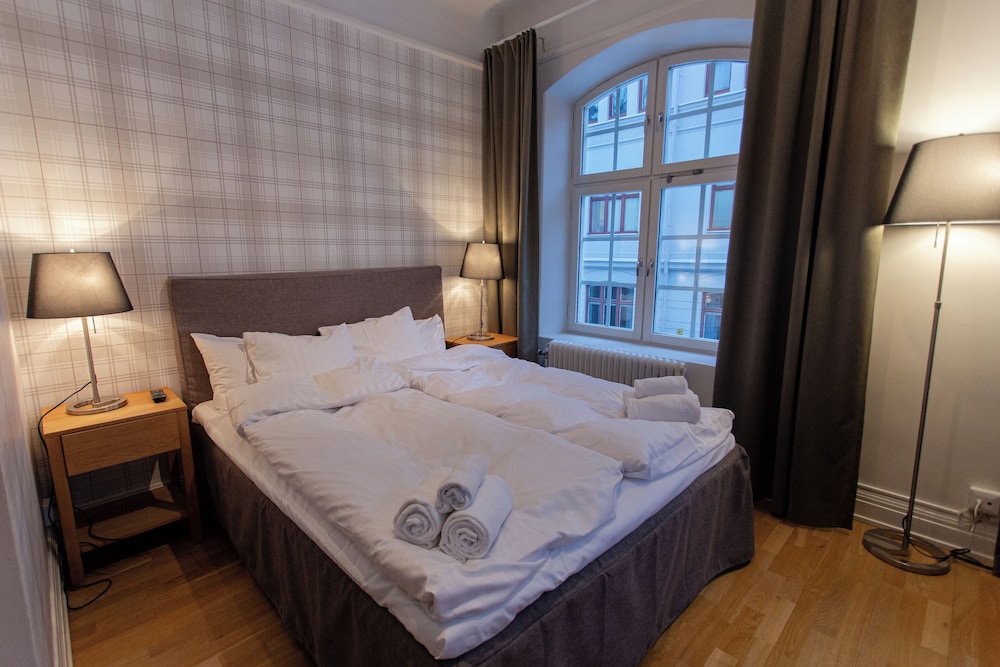 Superior Studio, 1 Queen Bed photo 2