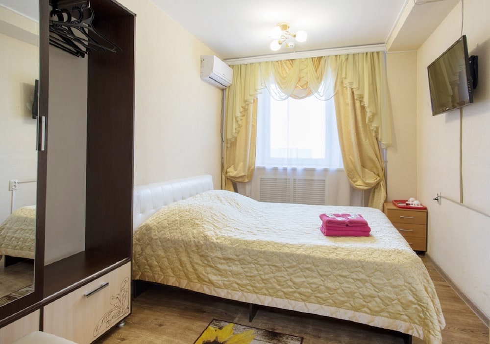 Standard Double Room, Shared Bathroom photo 3