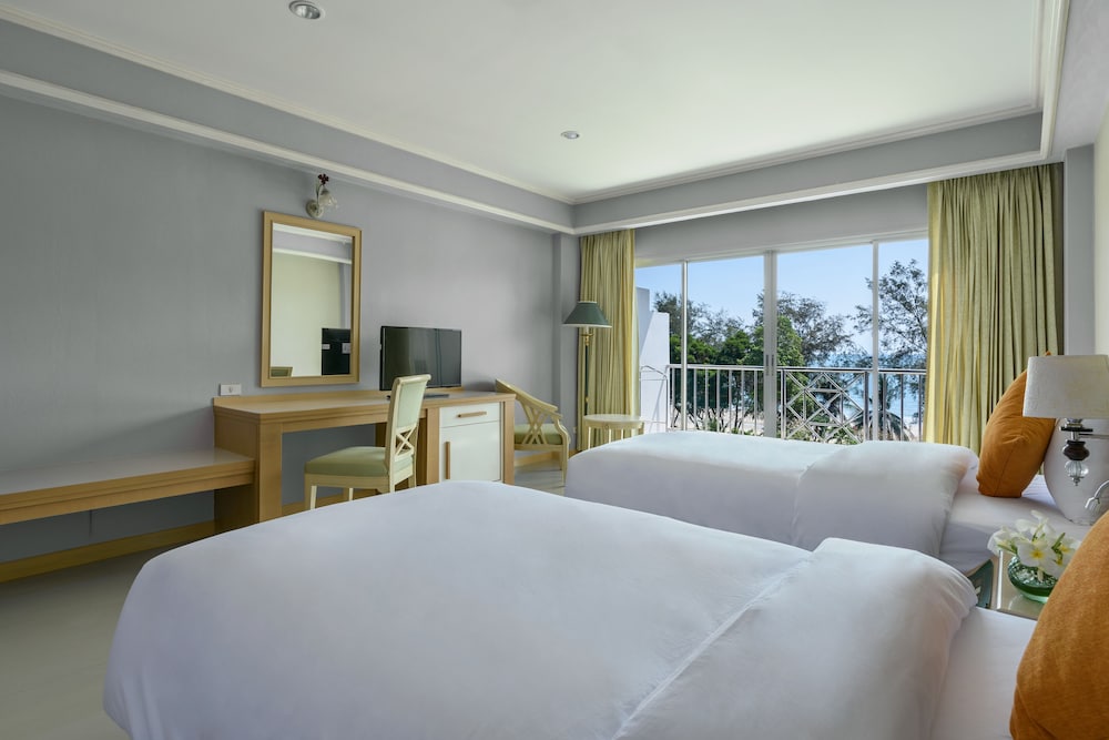 Deluxe Room, 2 Twin Beds, Ocean View - Photo 3