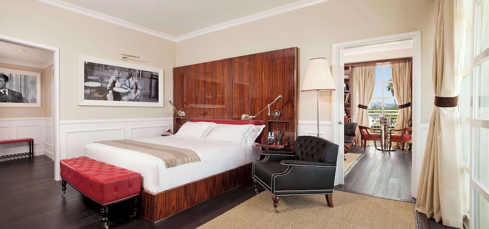 Suite, 1 King Bed, Balcony (Beverly Hills)