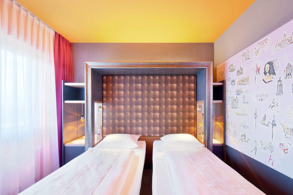 Business Room - Photo 1