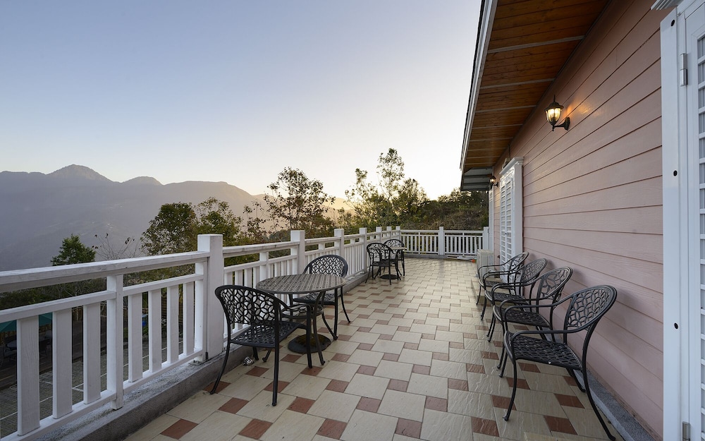 Deluxe House, 3 Bedrooms, Mountain View photo 3