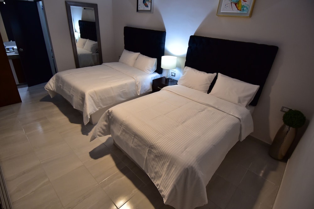 Quadruple Room, 2 Queen Beds photo 1