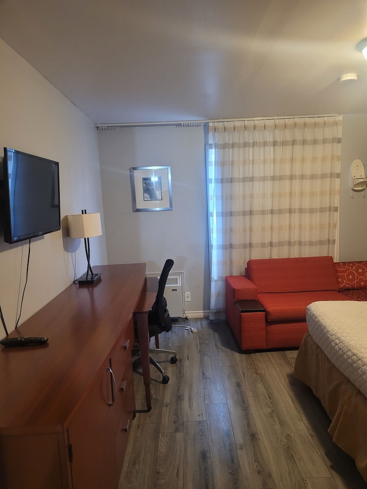 Family Room, 2 Queen Beds photo 1