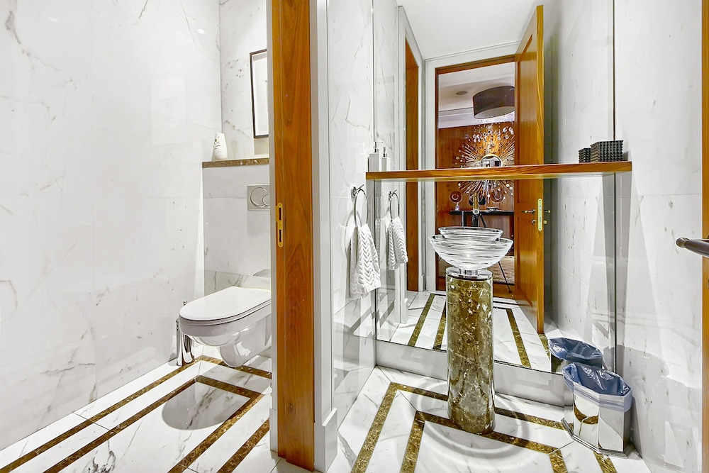 Sky Embassy Apartment, 220 m2, 49th floor of the "Federation Tower West" photo 3