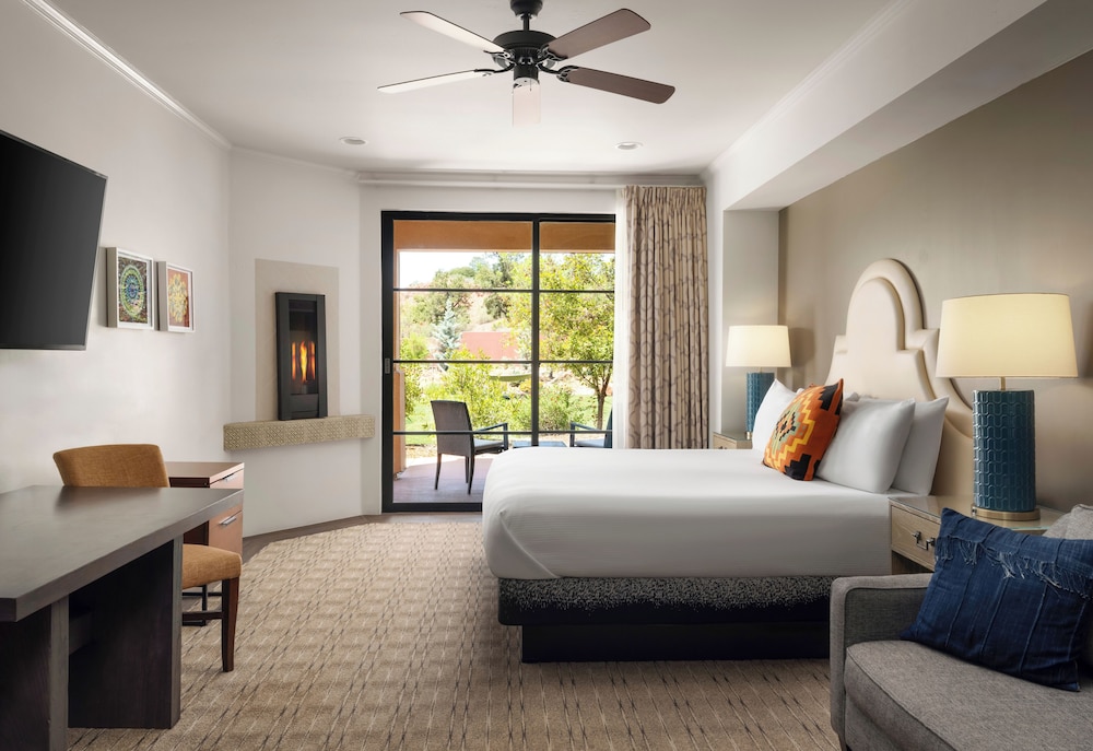 Signature Room, 1 King Bed, Mobility Accessible (Grove) - Photo 1