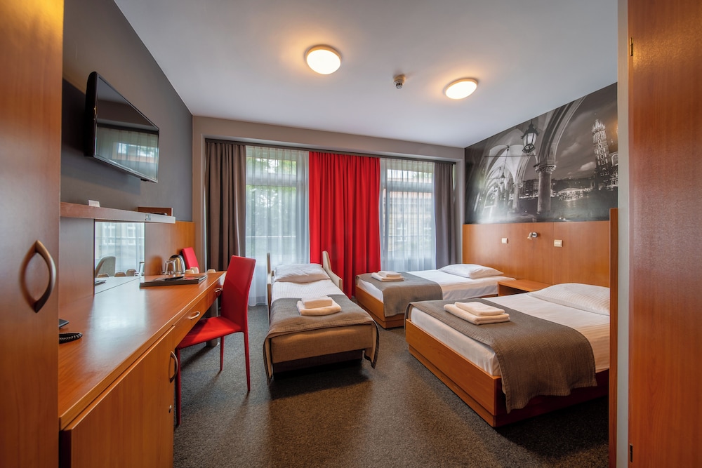 Standard Triple Room - Photo 1