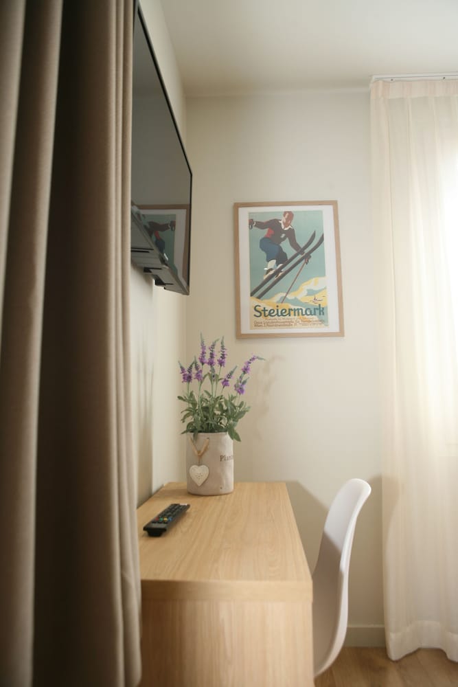 Single Room photo 2