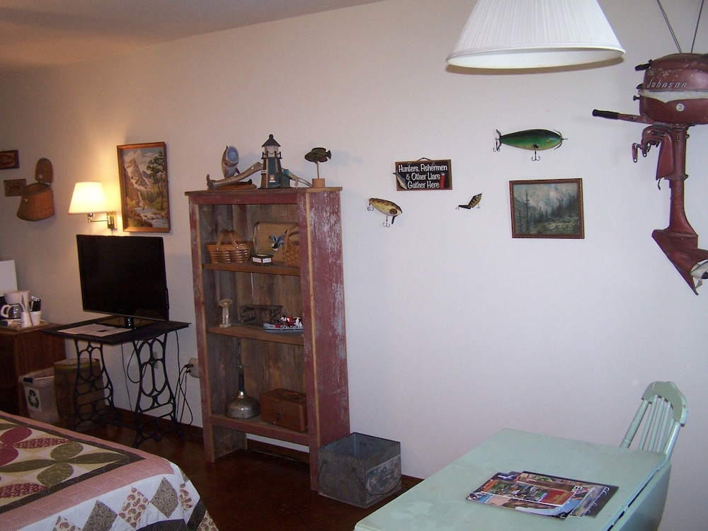 Family Room, 2 Queen Beds photo 2