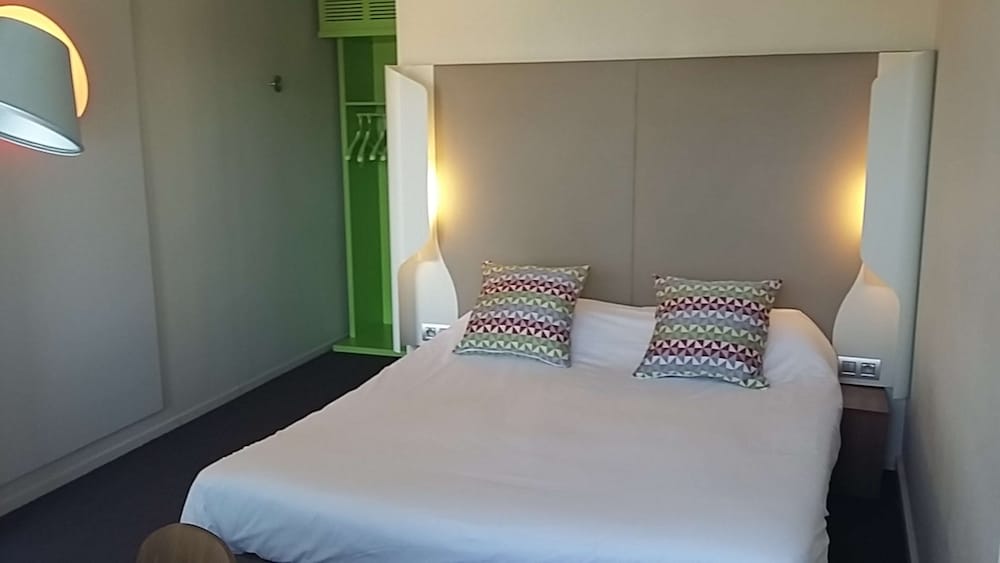Standard Room, 1 Double Bed (Junior Bed up to 10 years) - Photo 3