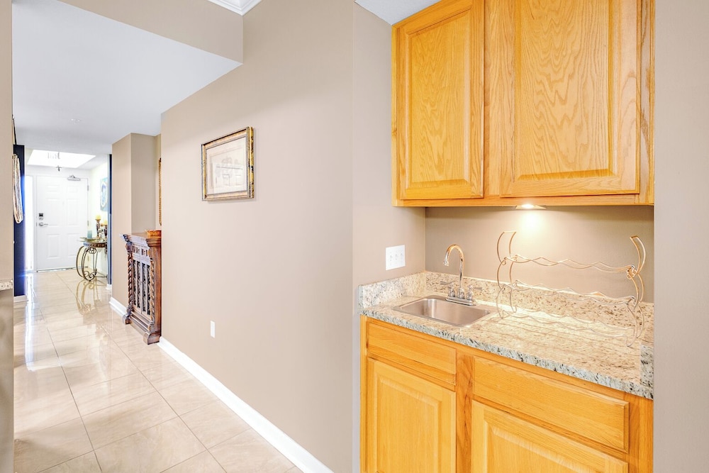 Condo, Multiple Beds, Balcony, Beach View (Legacy I 805) photo 2