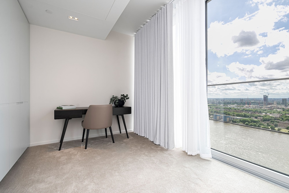Deluxe Riverside Lejlighed Med Udsigt Over Byen, Billede 12