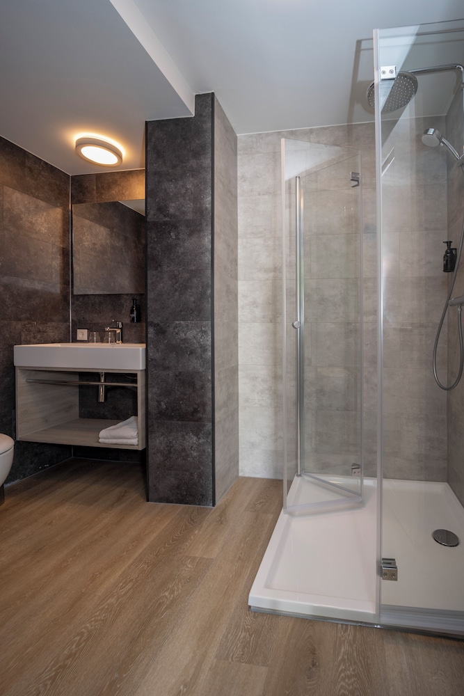 Family Suite - Photo 10