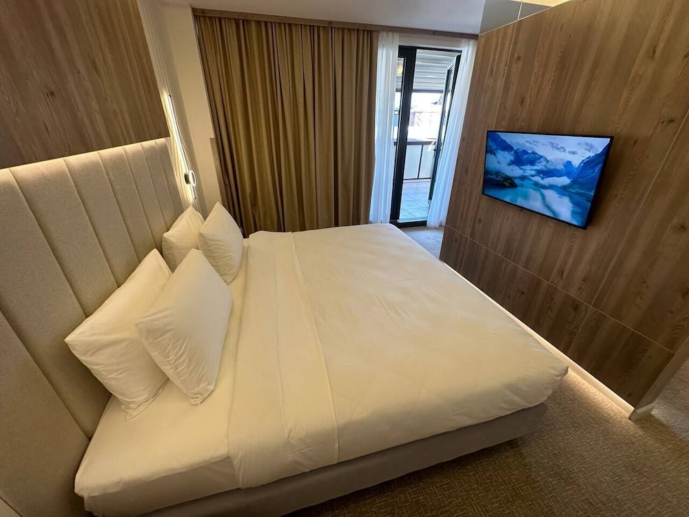 Superior Double Room, Smoking photo 2
