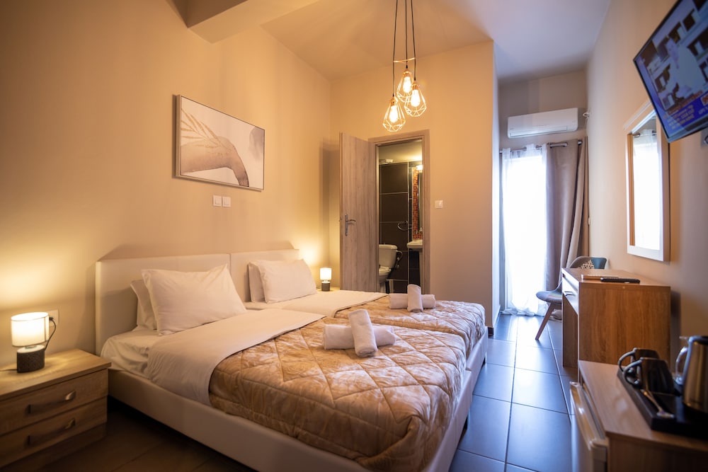 Basic Double or Twin Room photo 3
