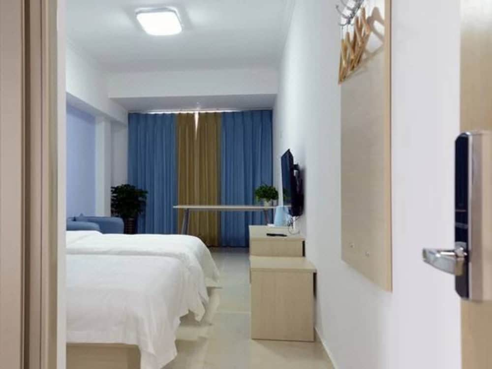 Business Twin Room photo 2