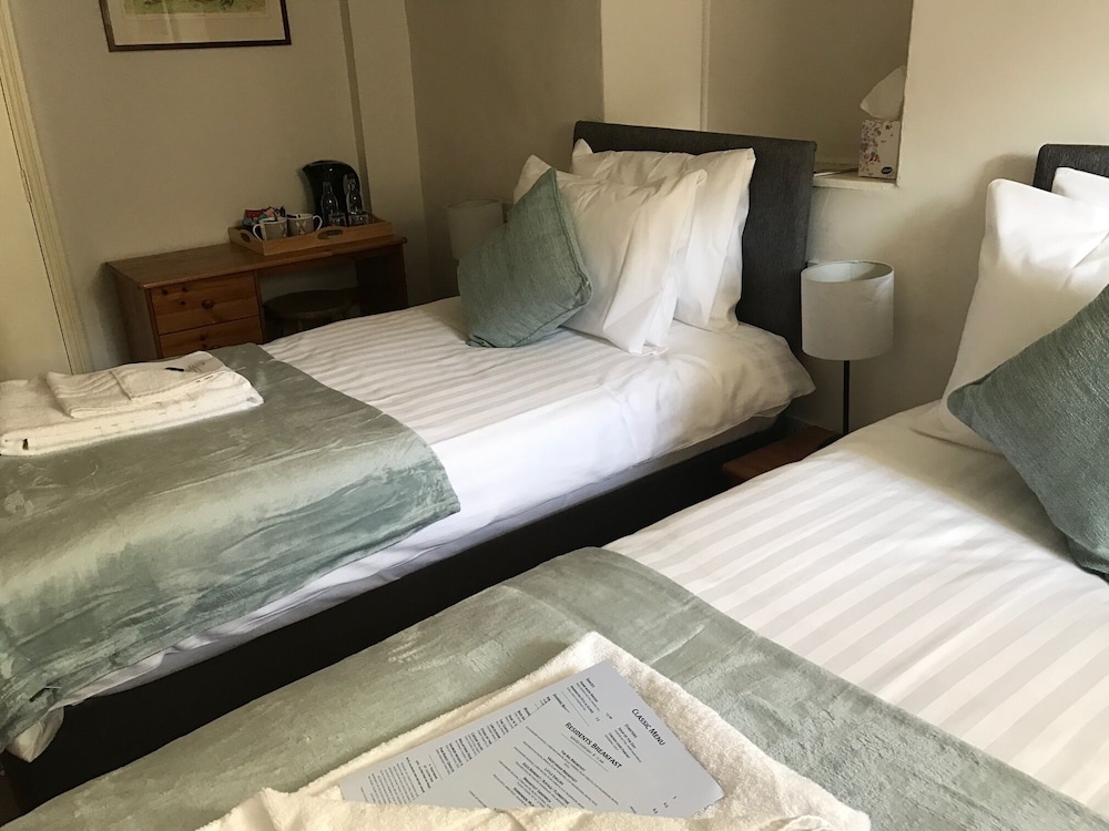 Premier Double or Twin Room, Ensuite photo 3