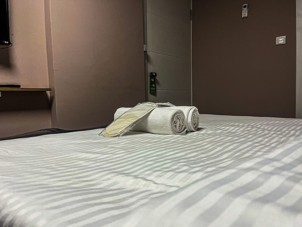 Standard Room, 1 Bedroom, Smoking, City View