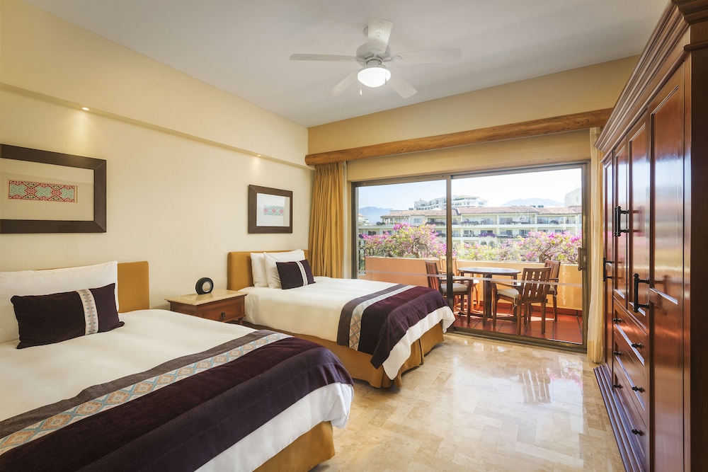 Family Suite, 3 Bedrooms - Photo 2