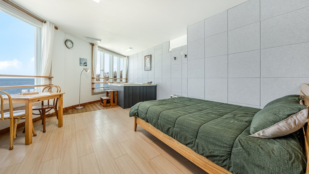 Basic Room, 1 Bedroom (Room 201 (Spa))