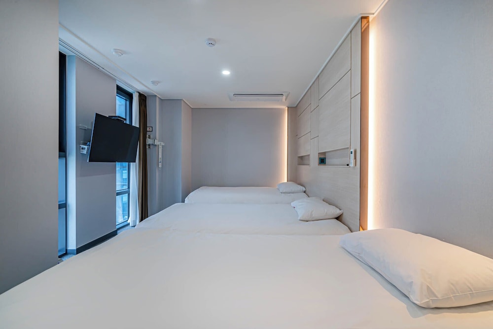 Triple Room - Photo 1