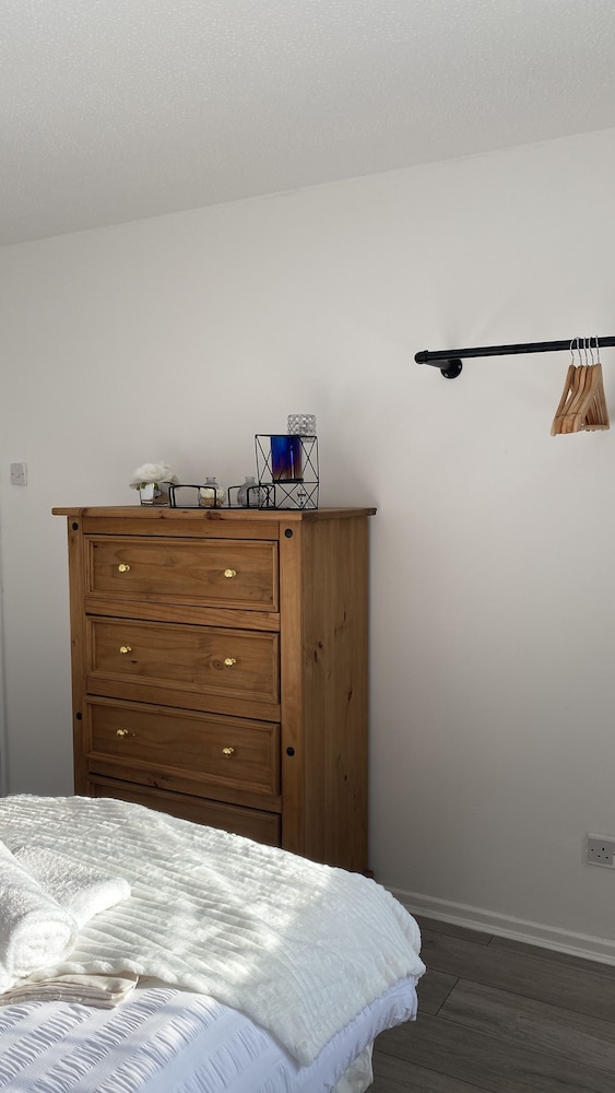 Bv Luxury Spacious 3 Bedroom House At Isaac Close, Photo 15