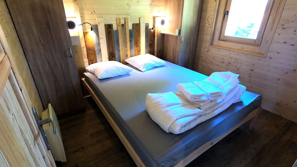 Family Chalet, 3 Bedrooms, 2 Bathrooms