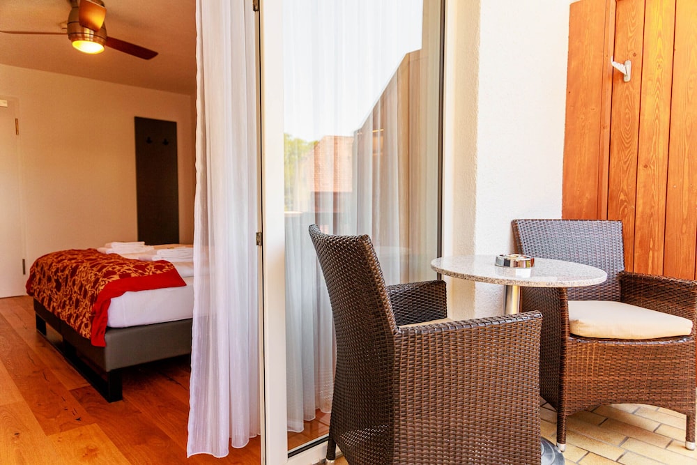 Superior Double Room, Balcony - Photo 4