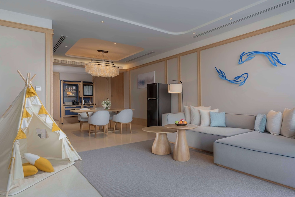 Grand Family Sea View Suite - Photo 2