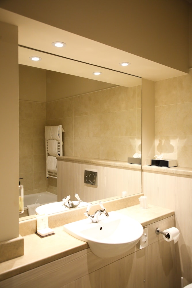 Double or Twin Room - Photo 5