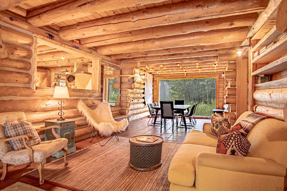 House, Multiple Beds, Kitchen, Mountain View (The Barn on Warm Springs Creek) photo 1