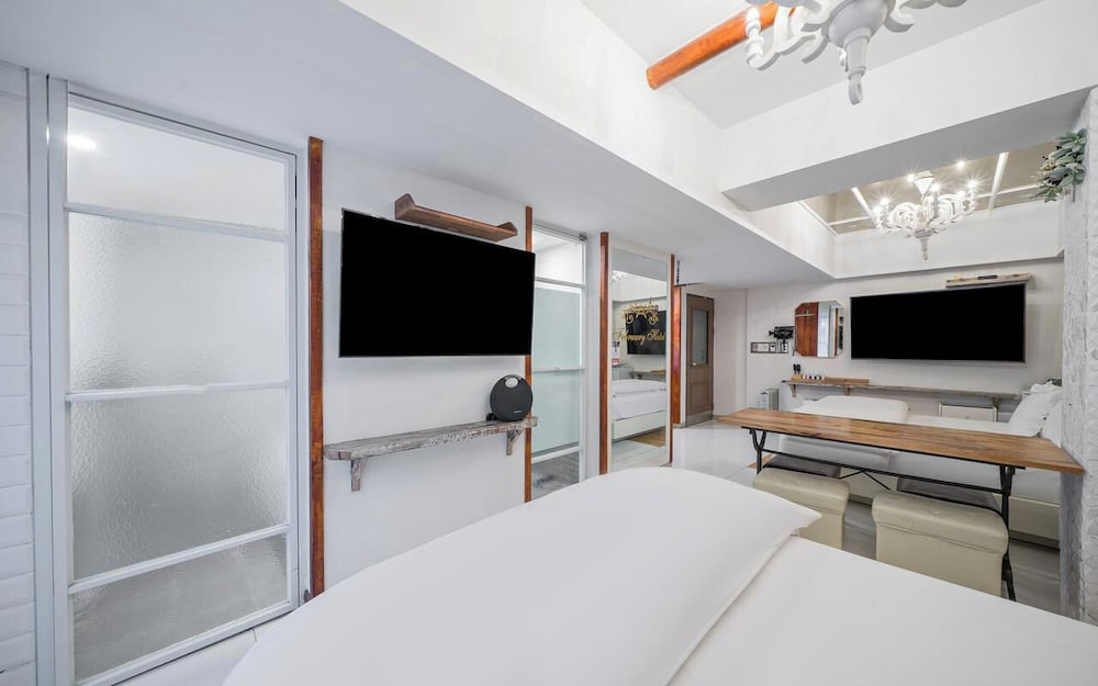 Royal Suite, Private Pool photo 2
