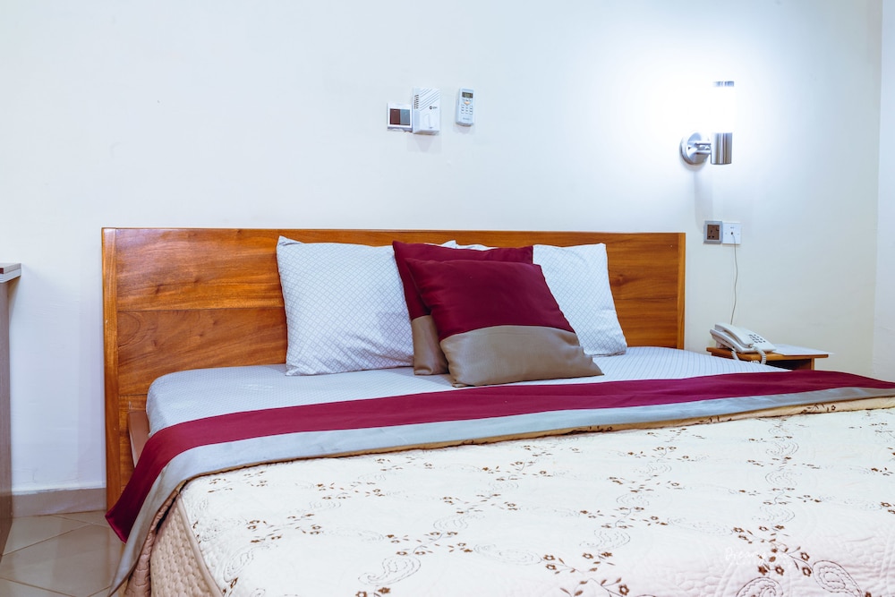 Executive Studio Suite, 1 King Bed photo 1