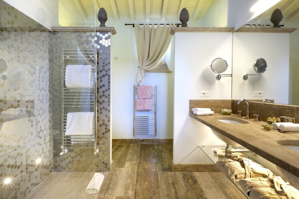Junior Suite - Photo 6