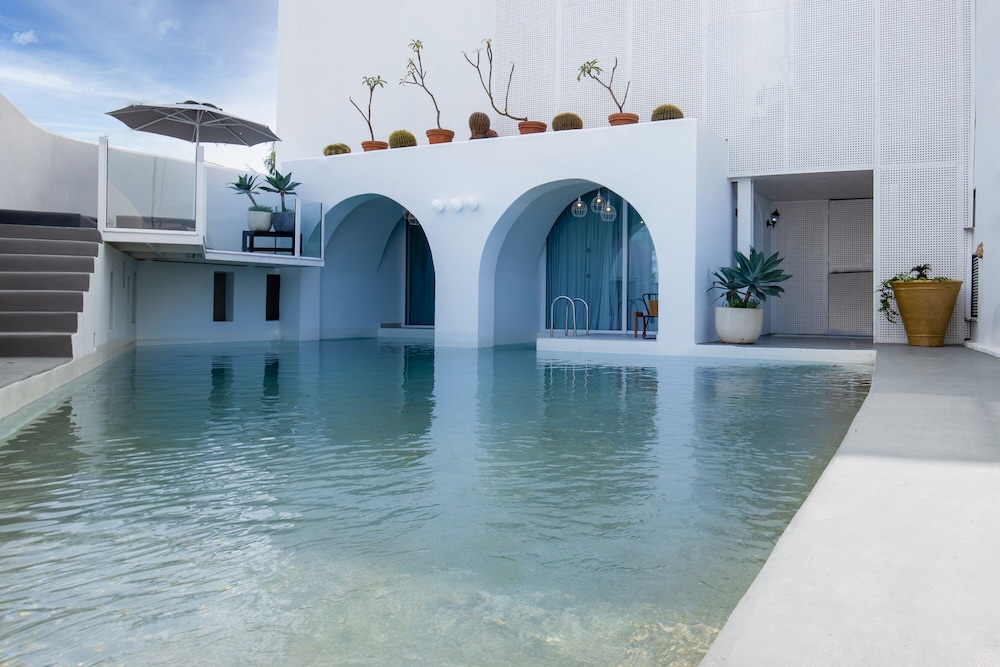 Premium Suite with Private Pool