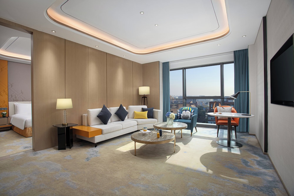 Suite, 1 Bedroom, City View