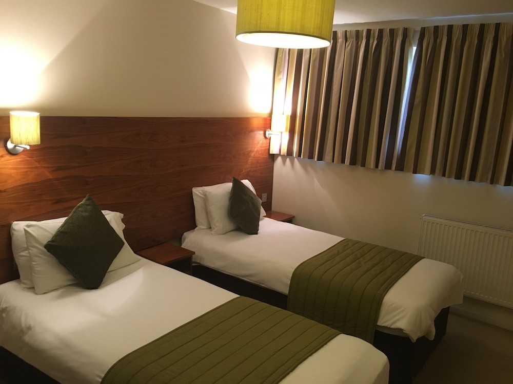 Twin Room, Ensuite photo 3