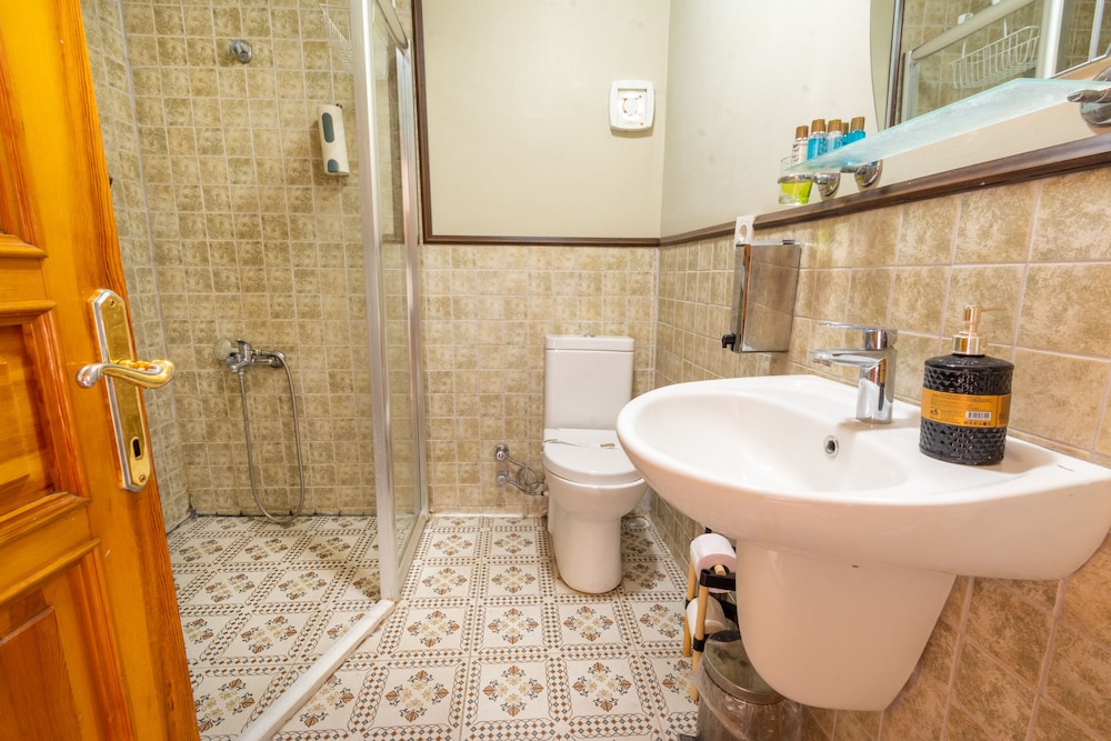 Deluxe Triple Room photo 2