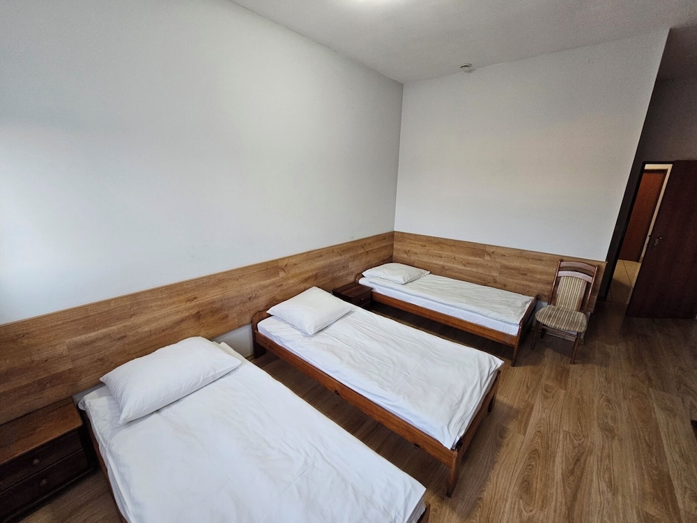 Basic Triple Room