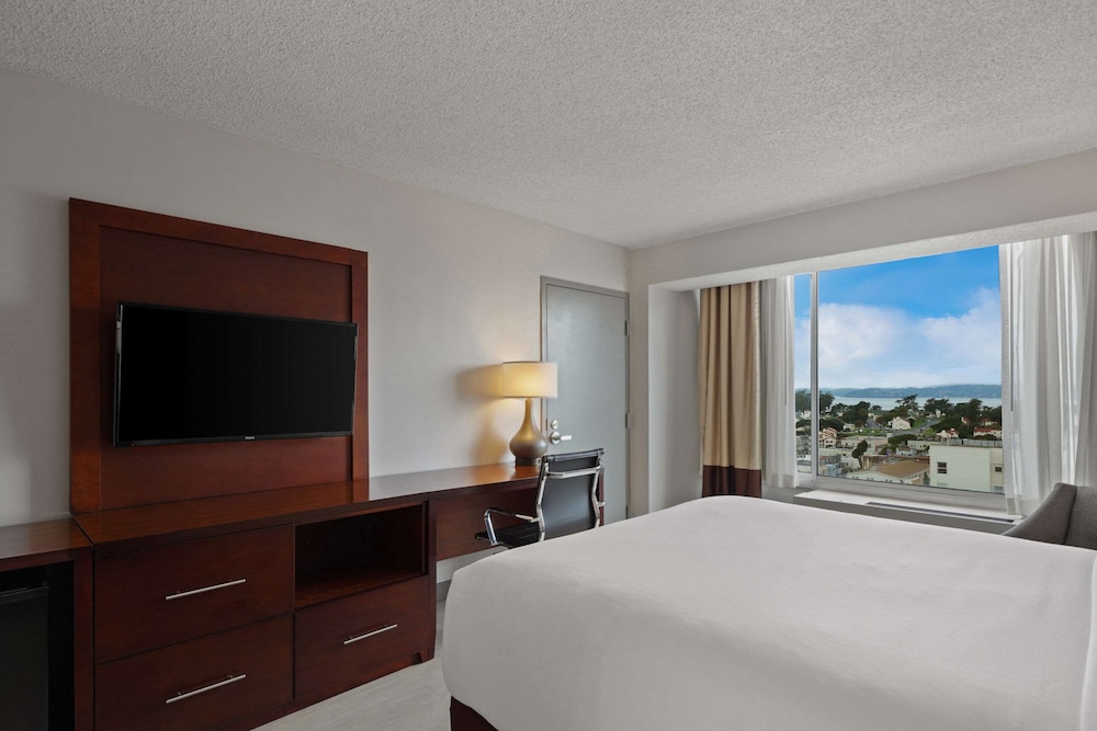 Comfort Inn By the Bay, Photo 6