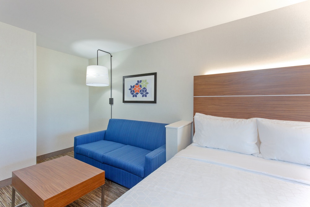 Suite, 1 King Bed (Extra Floor Space) - Photo 1