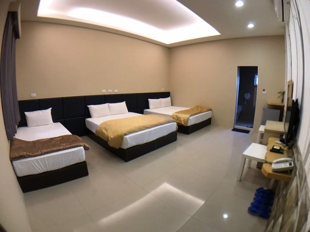 Standard Room (5 people) photo 2