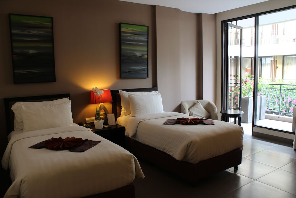 Deluxe Room - Photo 24
